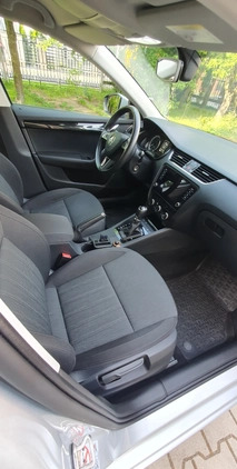 Skoda Octavia cena 64200 przebieg: 143190, rok produkcji 2017 z Błonie małe 254